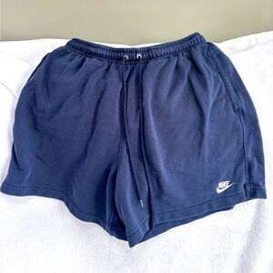 Men’s Nike navy size medium cotton shorts.